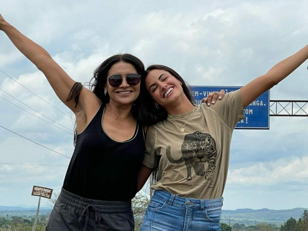 Dira Paes e Letícia Salles dividem a personagem Filó em Pantanal