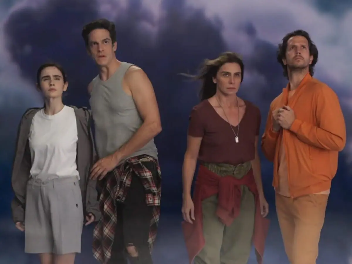 Flávia (Valentina Herszage), Guilherme (Mateus Solano), Paula (Giovanna Antonelli) e Neném (Vladimir Brichta) de Quanto Mais Vida, Melhor!