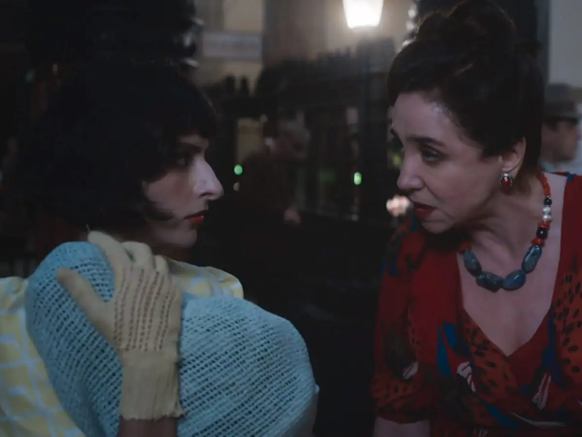 Iolanda (Duda Brack) e Margô (Marisa Orth) de Além da Ilusão