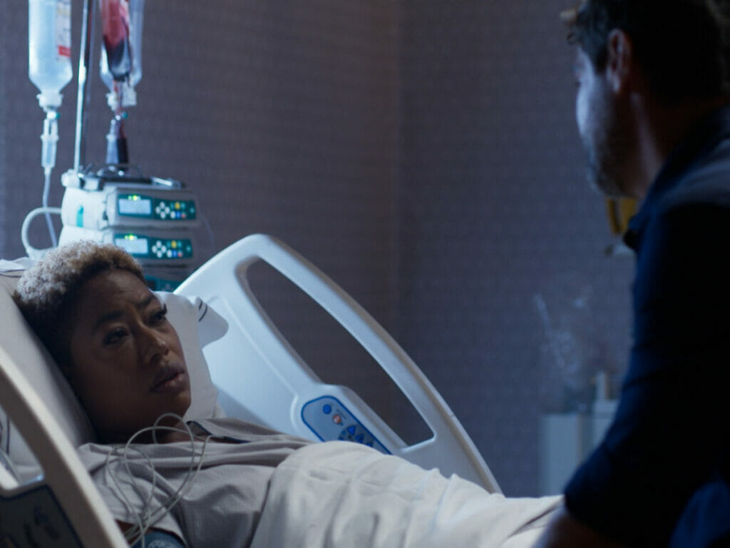 Joana (Mariana Nunes) é operada e perde o bebê