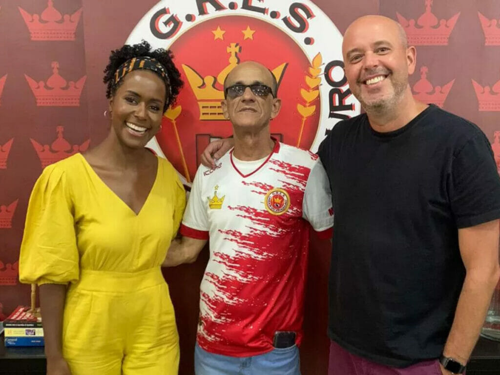 Maju Coutinho e Alex Escobar no barracão da Viradouro (Divulgação)