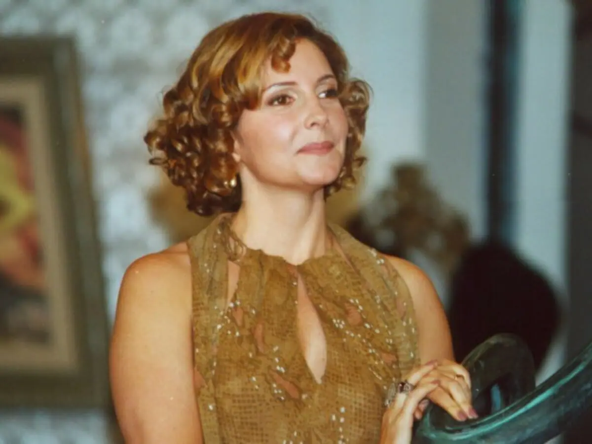 Maria Padilha como a Dinorá em O Cravo e a Rosa