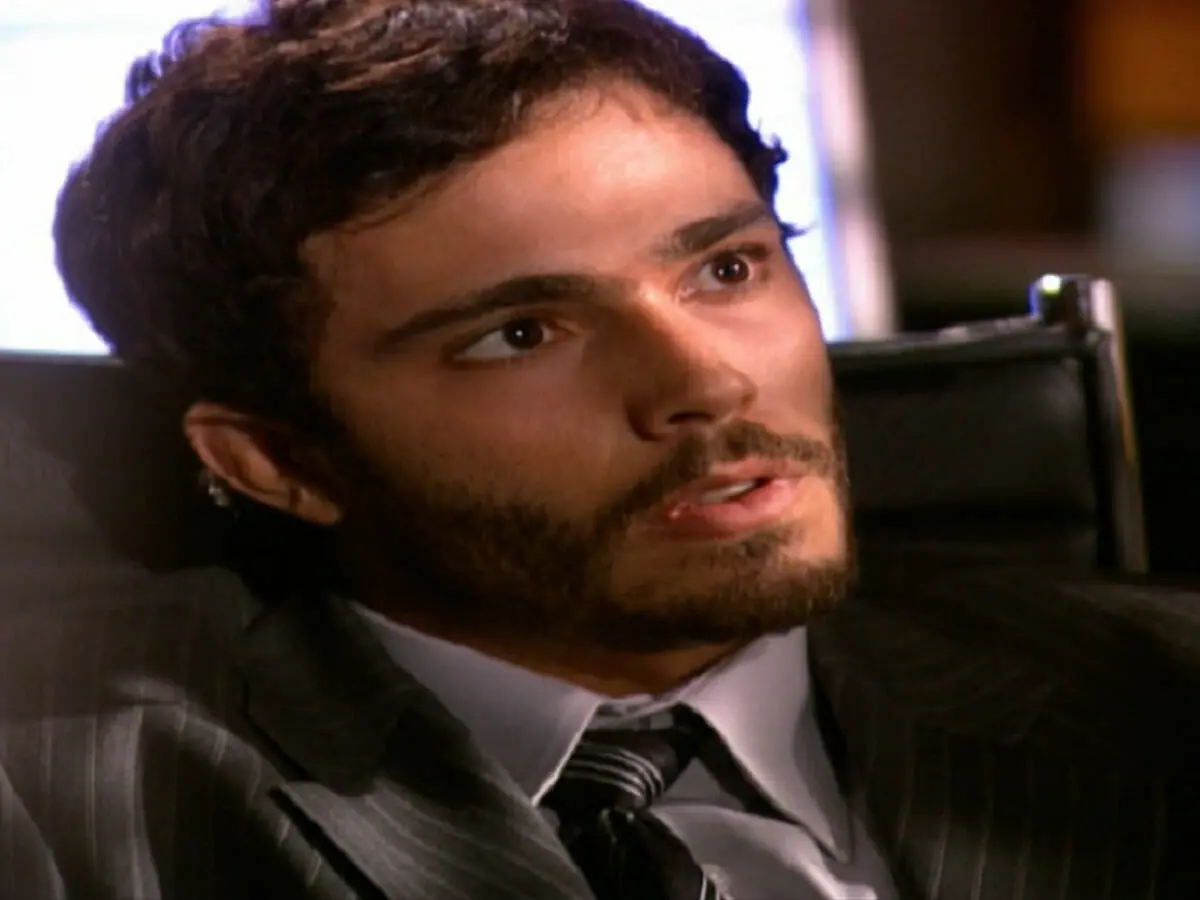 Léo (Thiago Rodrigues) em Páginas da Vida