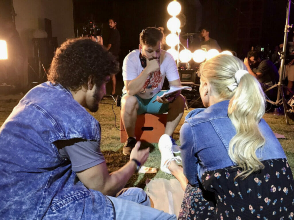 Thiago Oliveira com Caio Castro e Luiz Valtedaro nos bastidores de filme