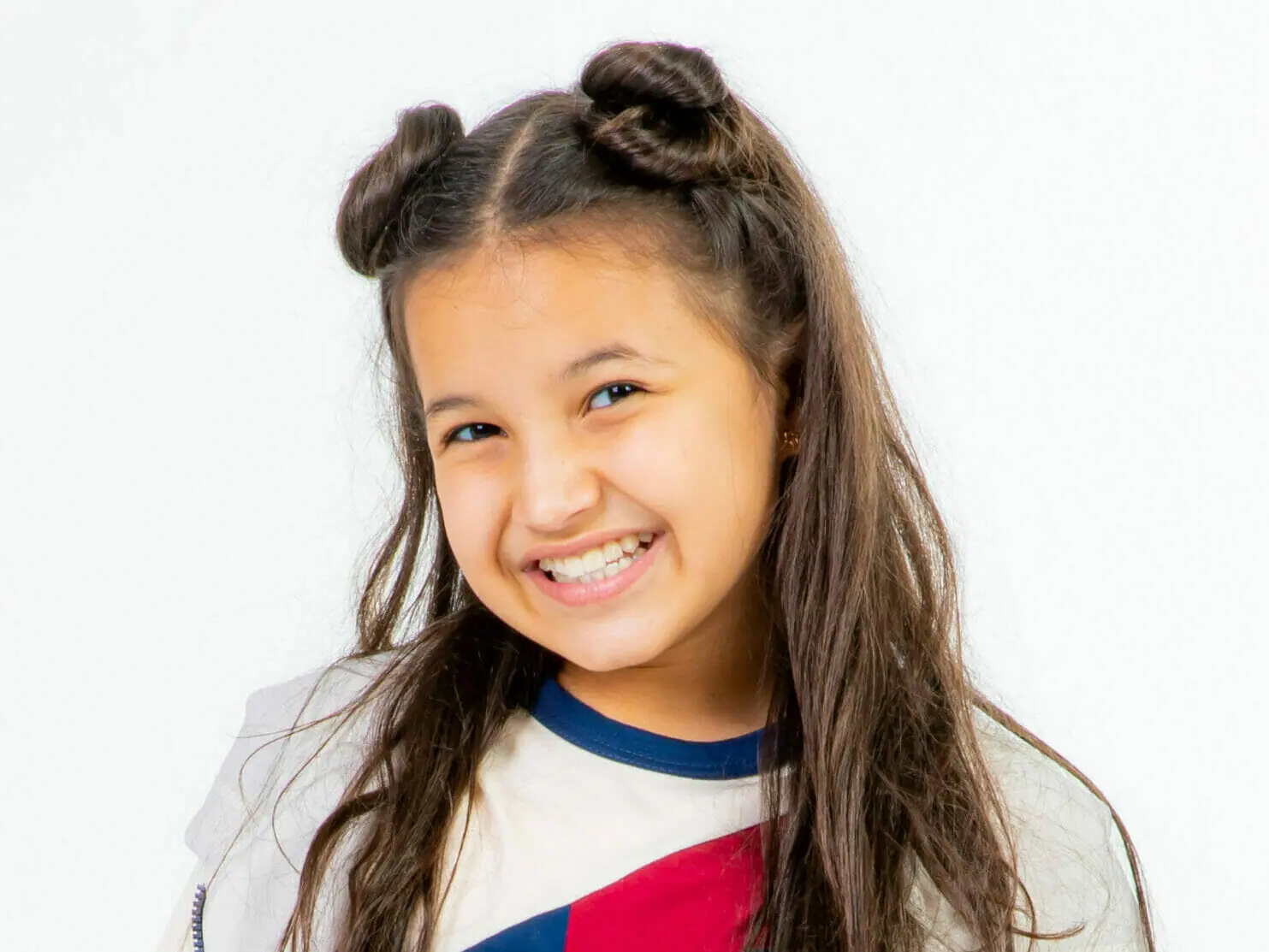 Yuna (Marianna Santos) em Poliana Moça