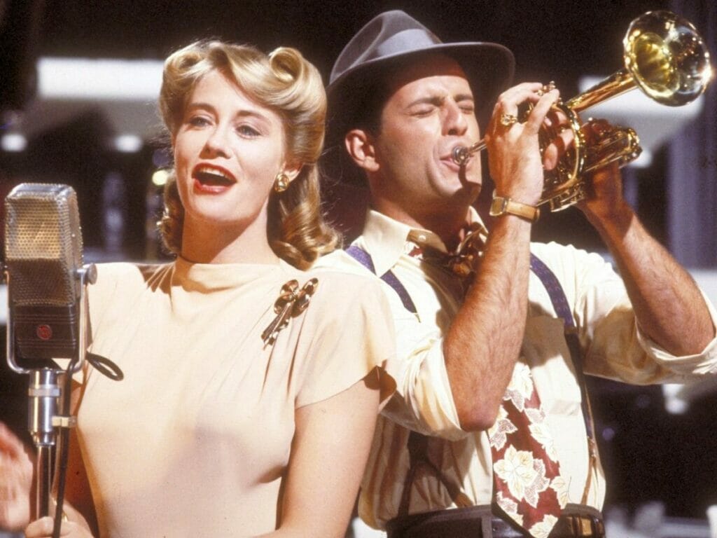 Cybill Shepherd e Bruce Willis durante cena da série A Gata e o Rato