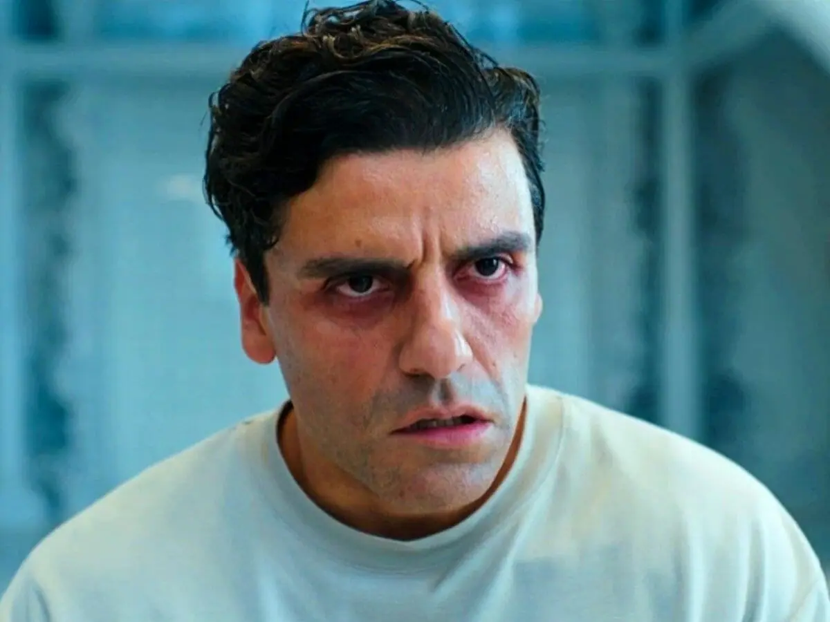 Oscar Isaac em cena da minissérie Cavaleiro da Lua