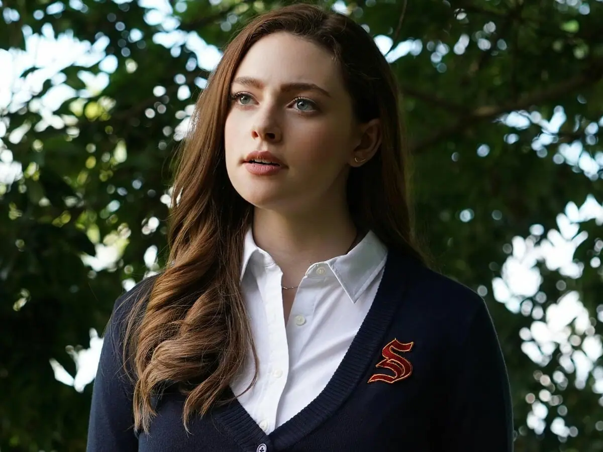 Danielle Rose Russell em cena de Legacies