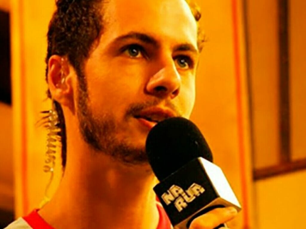 Léo Almeida, apresentador do Na Rua
