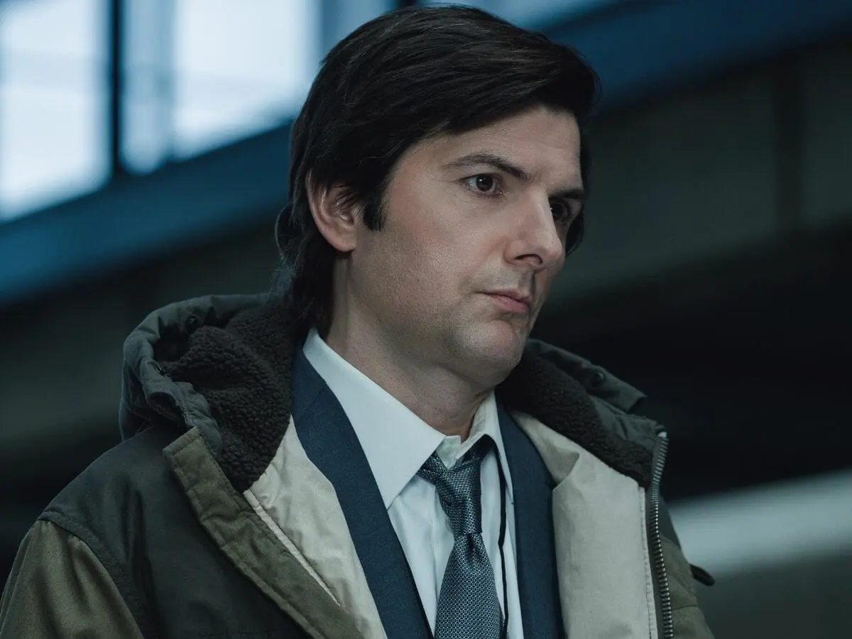 Adam Scott na primeira temporada de Ruptura