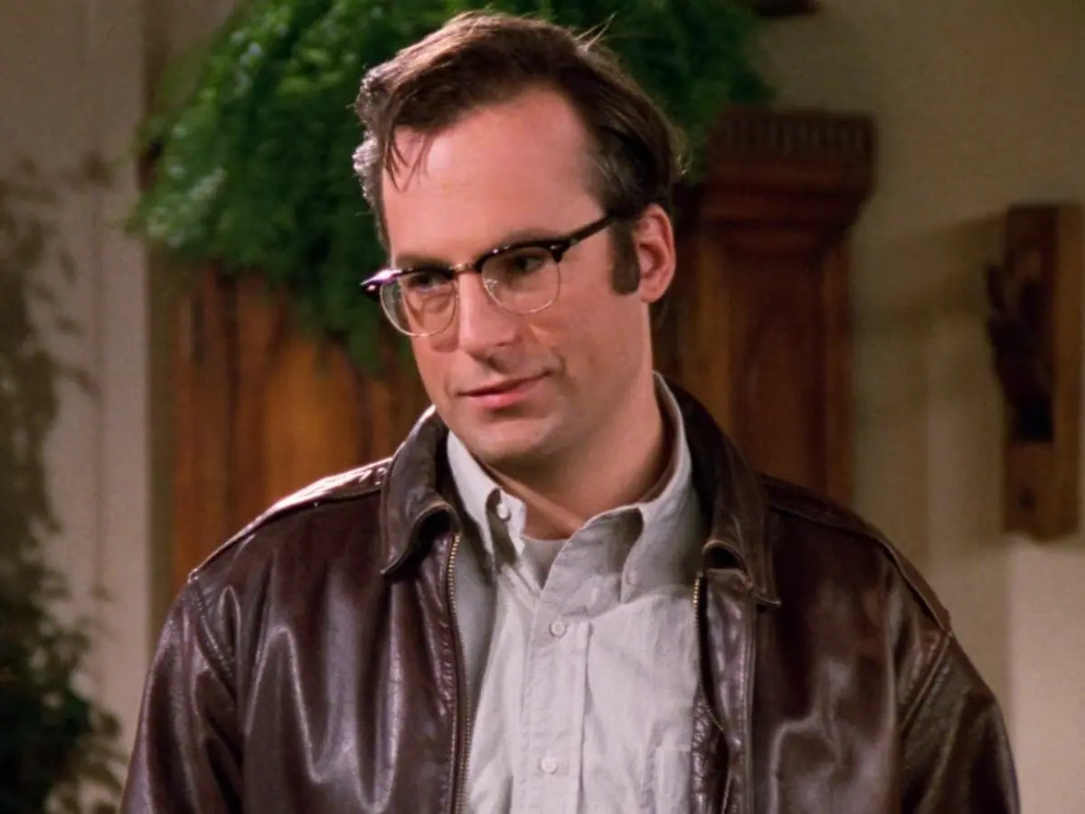 O ator Bob Odenkirk na comédia Seinfeld