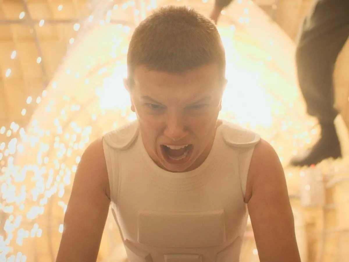 Millie Bobby Brown em cena da 4ª temporada de Stranger Things