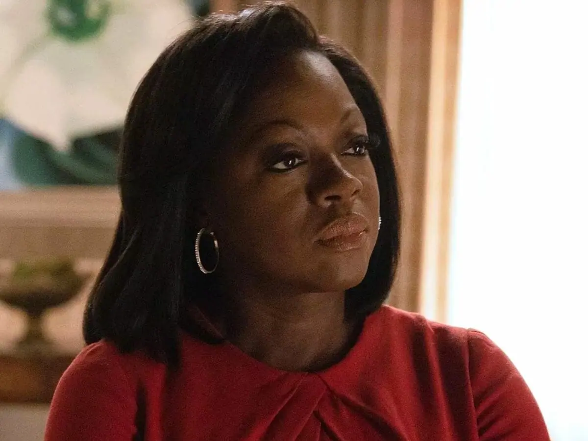 Viola Davis na pele de Michelle Obama na série The First Lady