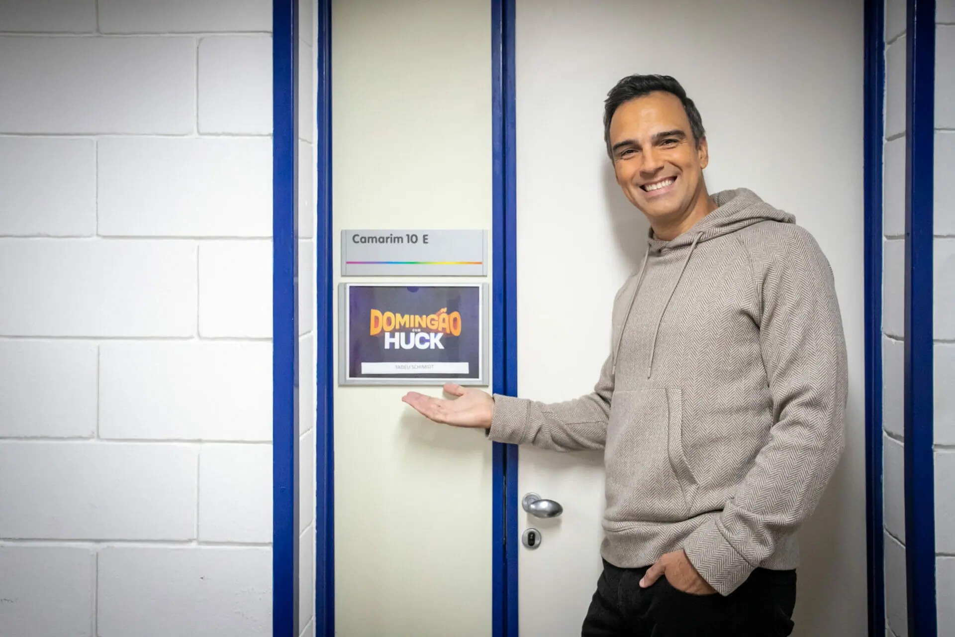 Tadeu Schmidt está confirmado no BBB 23