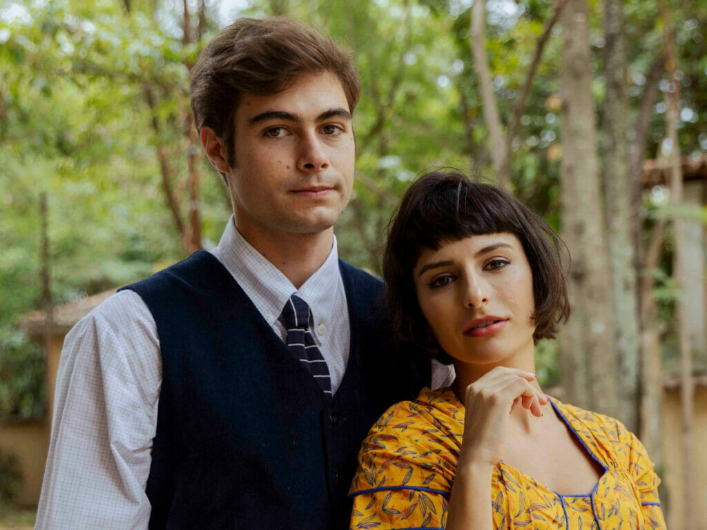 Davi (Rafael Vitti) e Iolanda (Duda Brack) em Além da Ilusão