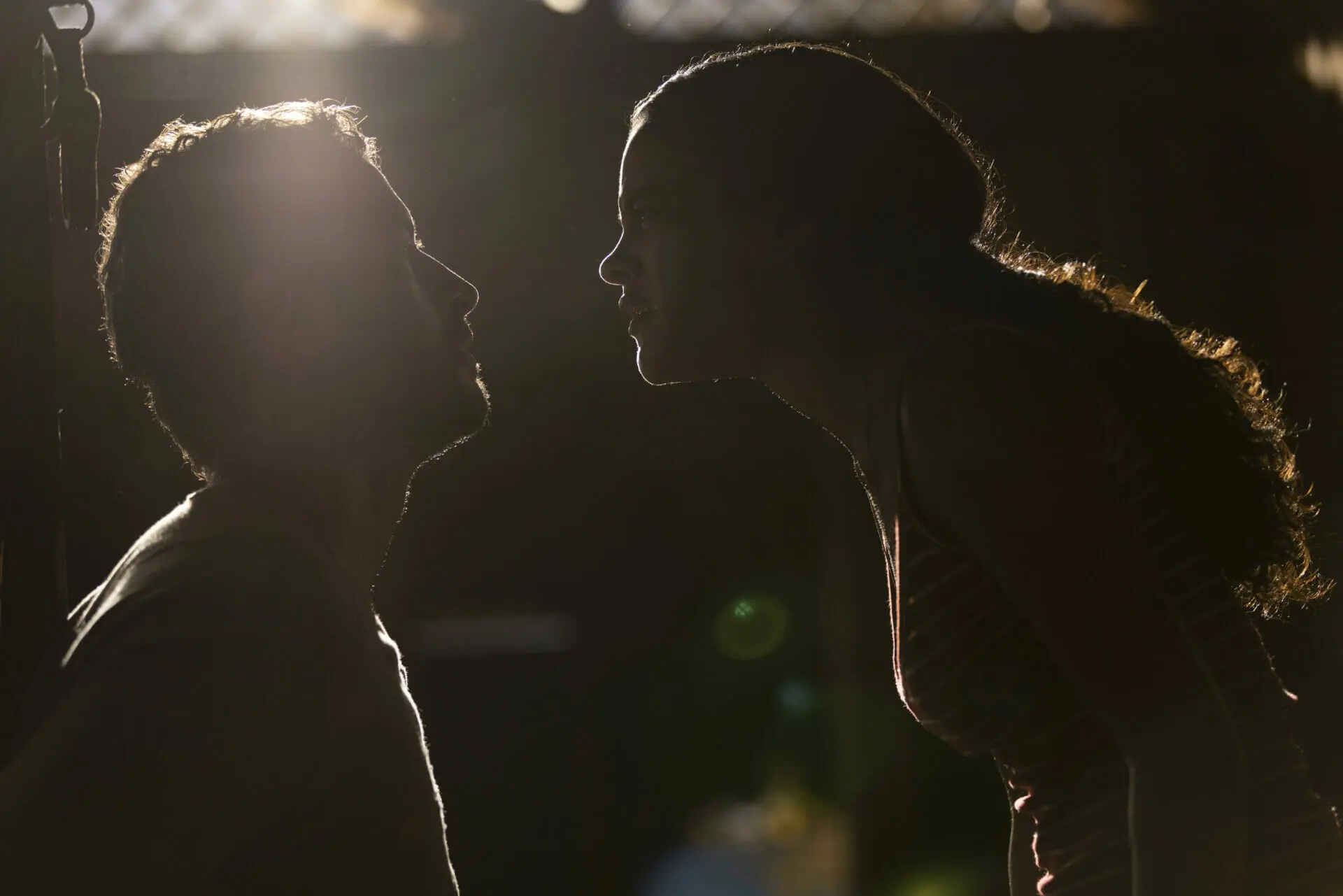 Levi (Leandro Lima) e Muda (Bella Campos) de Pantanal