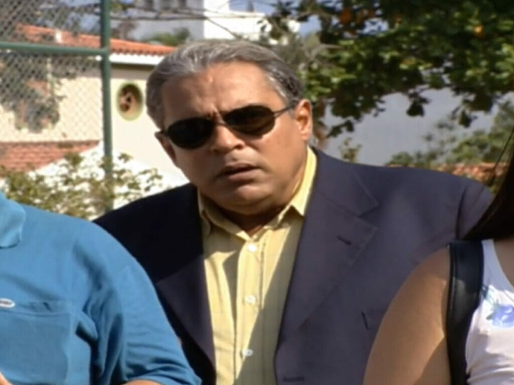 Edvaldo (Roberto Bonfim) em O Clone