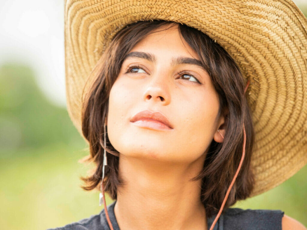 Julia Dalavia vive Guta em Pantanal