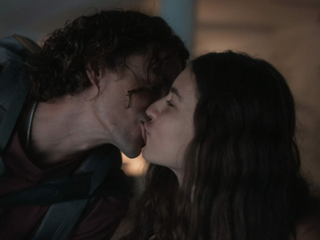 Jove (Jesuíta Barbosa) e Juma (Alanis Guillen) em Pantanal