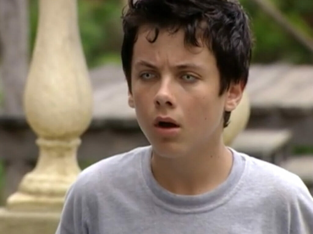 Zeca (Kayky Brito) em O Beijo do Vampiro
