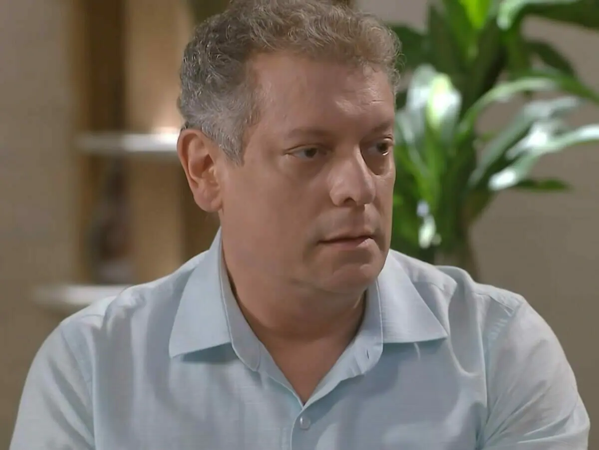 Davi (Marcello Airoldi) em Poliana Moça
