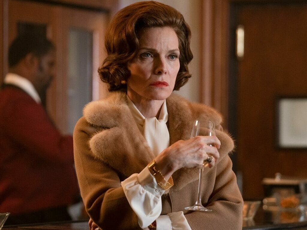 Michelle Pfeiffer em cena de The First Lady
