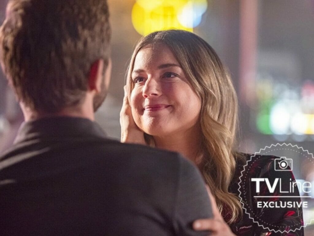 Emily VanCamp em The Resident; retorno