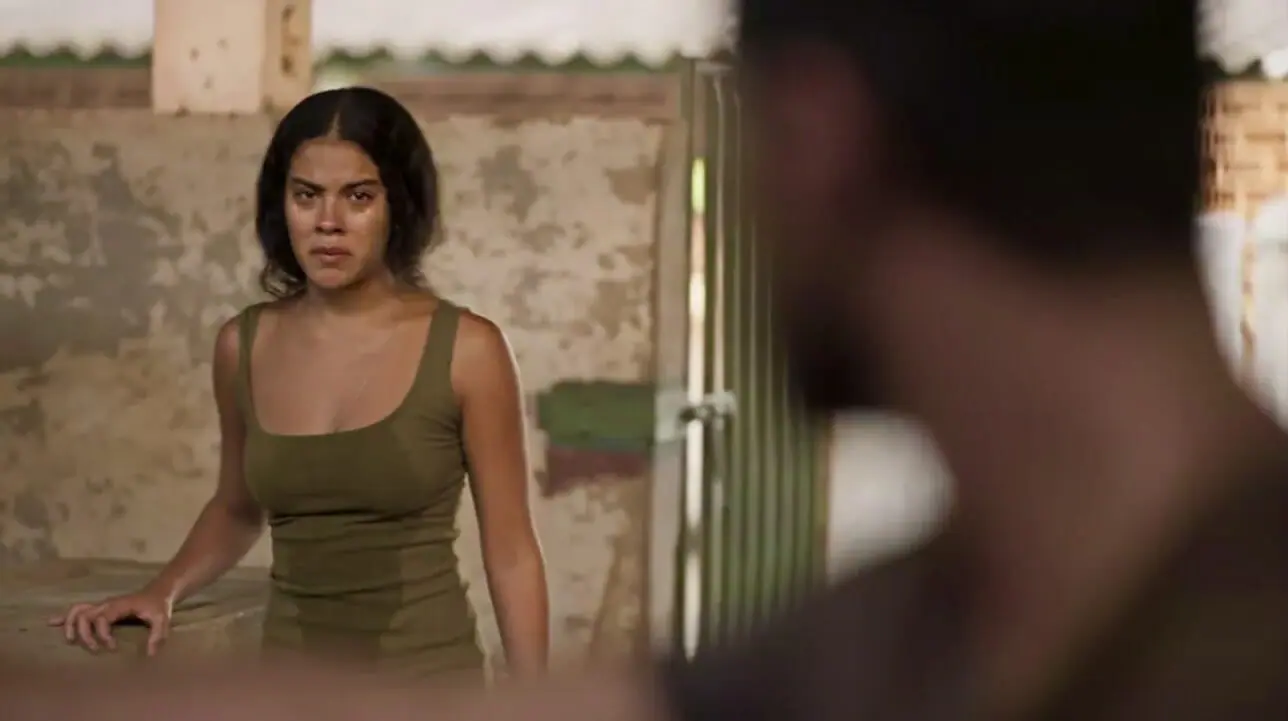 Levi (Leandro Lima) e Muda (Bella Campos) de Pantanal