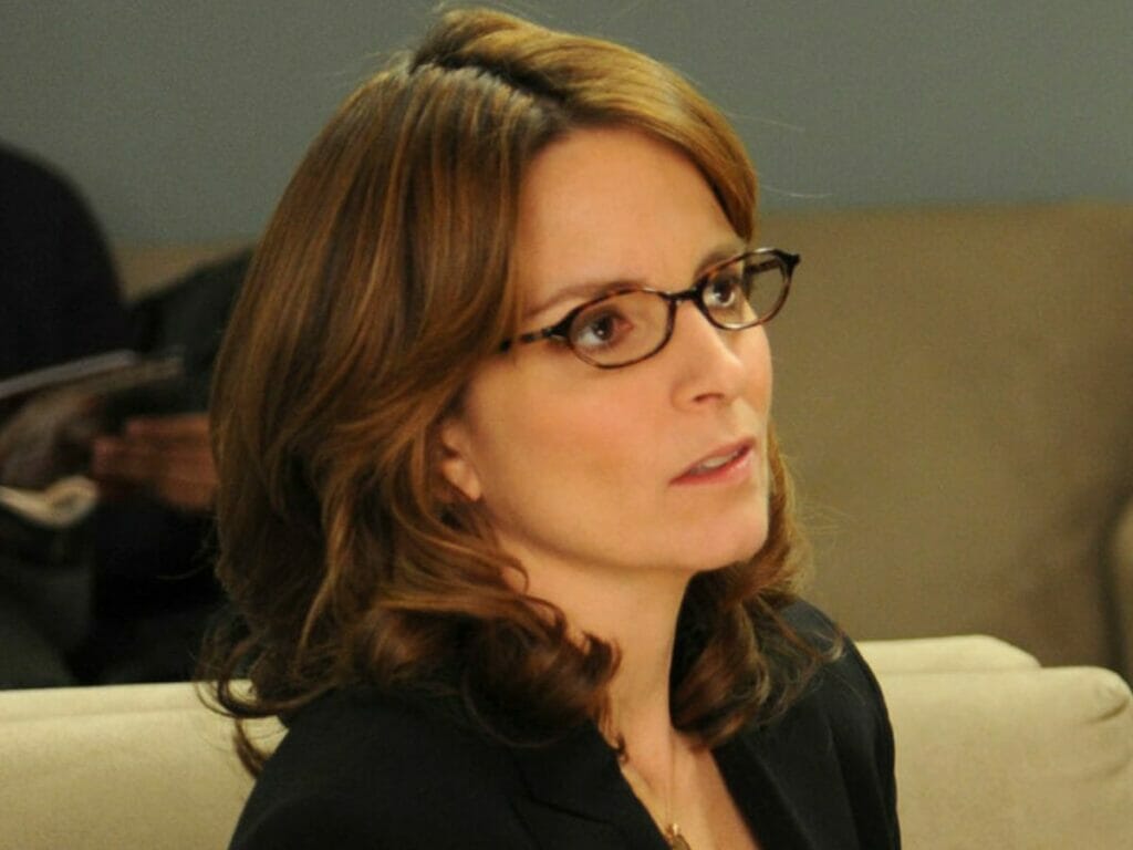 A atriz Tina Fey em cena da comédia 30 Rock