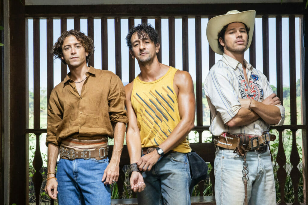 Jove (Jesuita Barbosa), José Lucas (Irandhir Santos) e Tadeu (José Loreto) em Pantanal