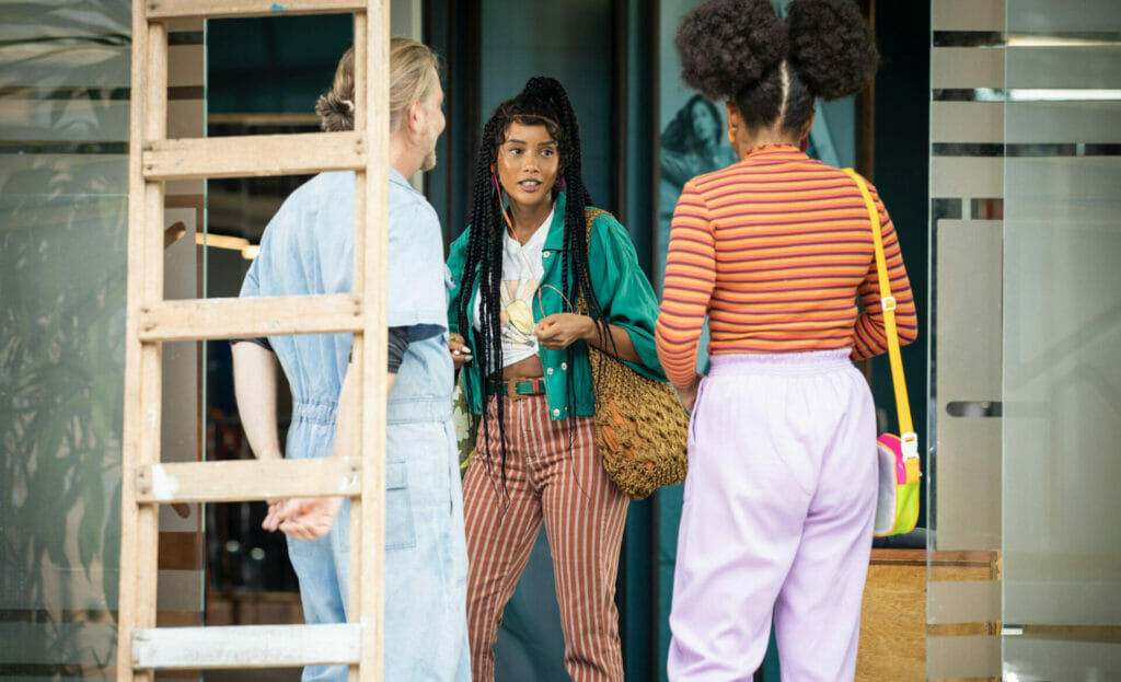 Duarte ( Kiko Mascarenhas ), J&eacute;ssica ( Jeniffer Nascimento ) e Anita (Ta&iacute;s Araujo) de Cara e Coragem