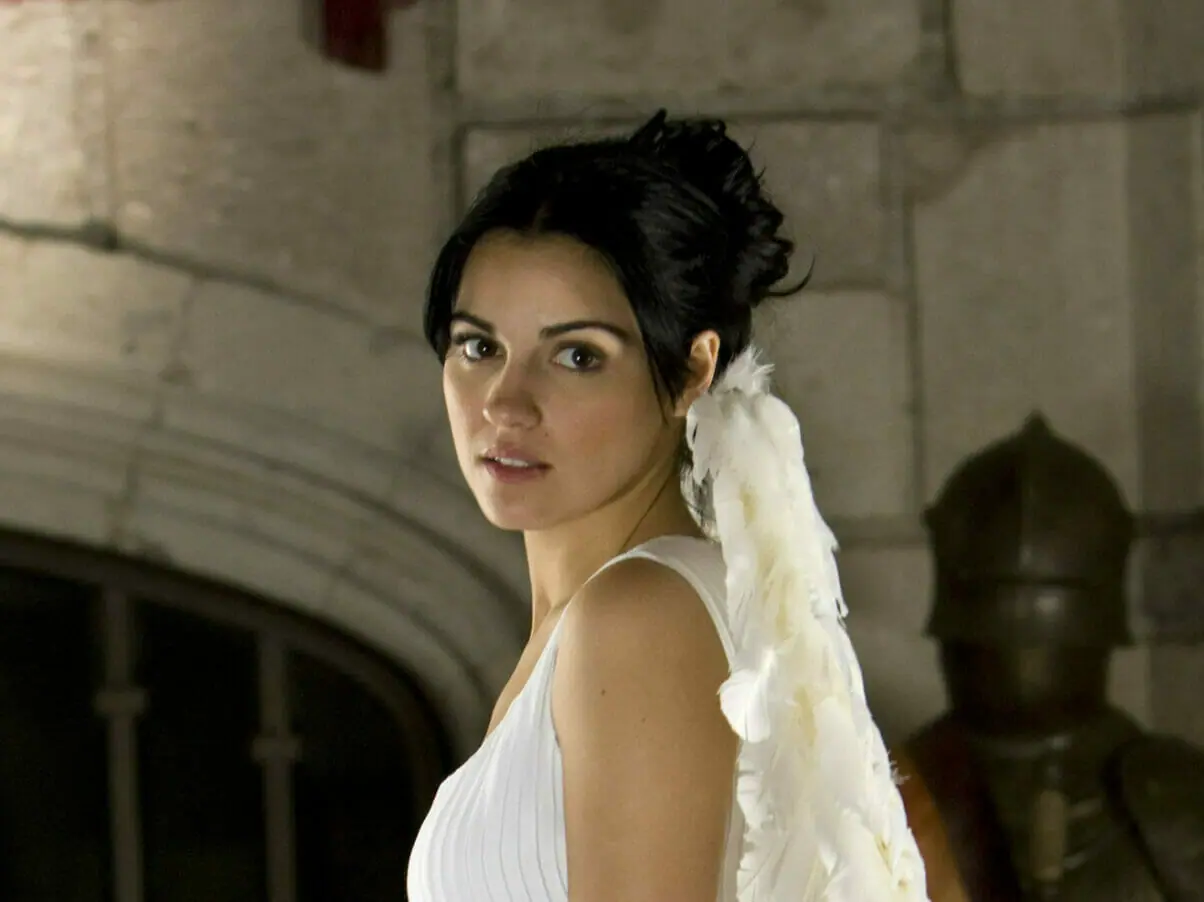 Malu (Maite Perroni) em Cuidado com o Anjo