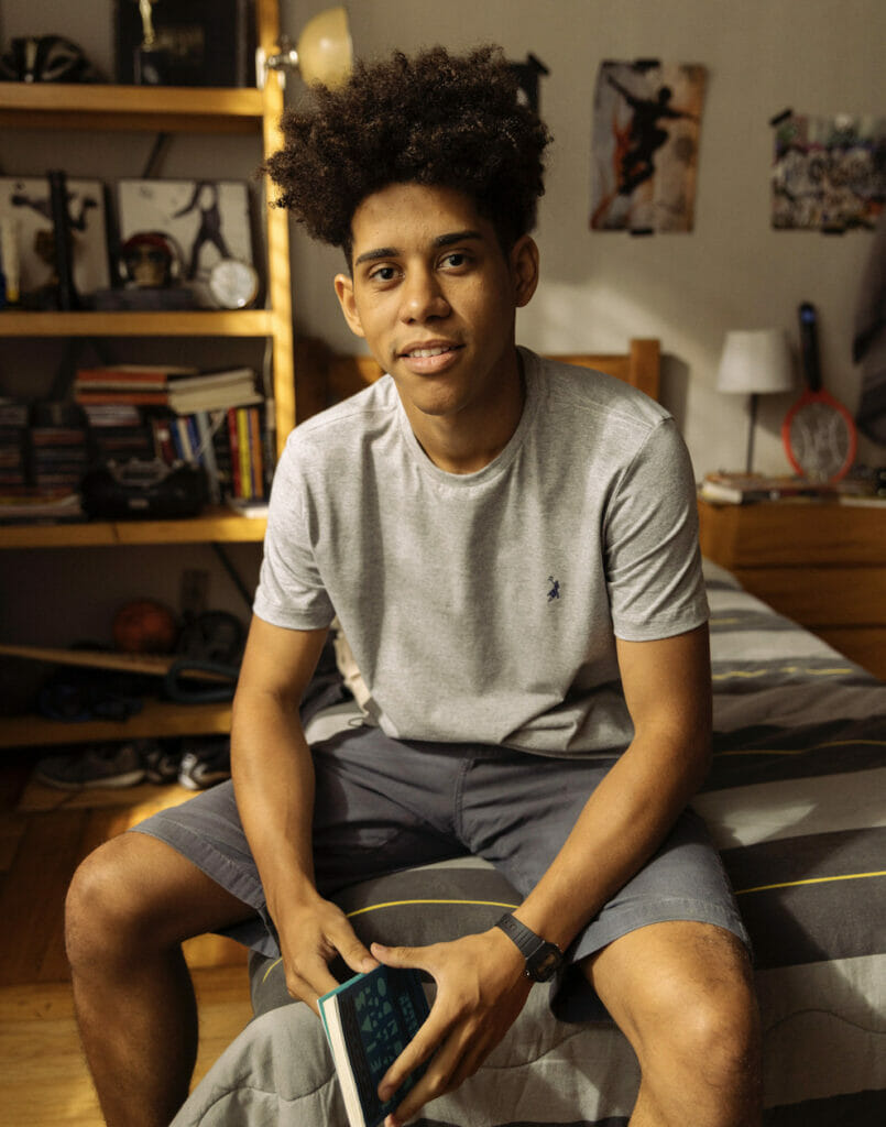 Renato ( Gabriel Santana )