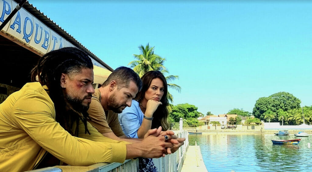 Moa (Marcelo Serrado), Pat (Paolla Oliveira) e &Iacute;talo (Paulo Lessa) em Cara e Coragem