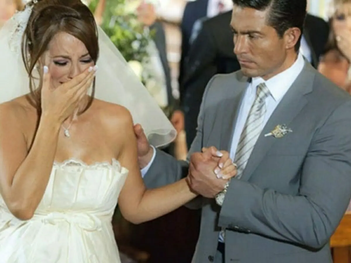 Érika (Marisol del Olmo) e Eduardo (Fernando Colunga) de Amanhã é Para Sempre