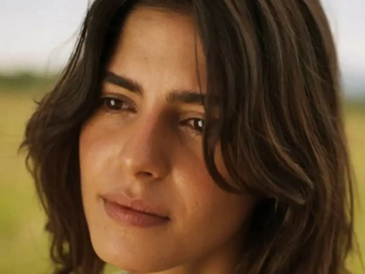Guta (Julia Dalavia) em Pantanal (1)
