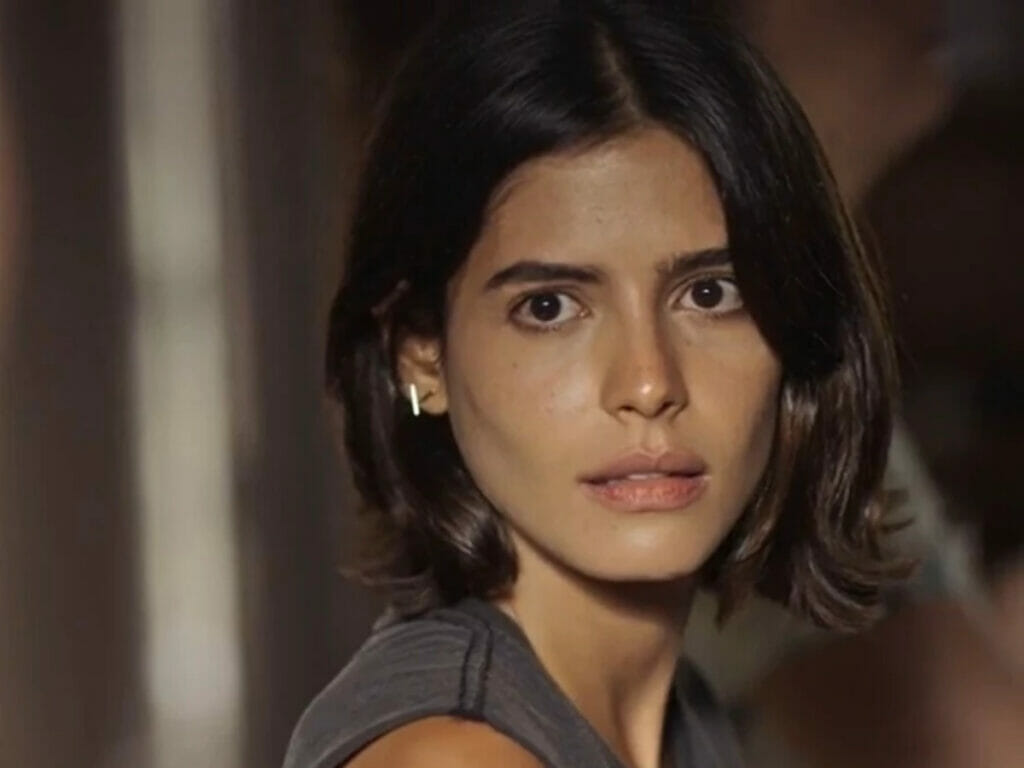 Guta (Julia Dalavia) em Pantanal