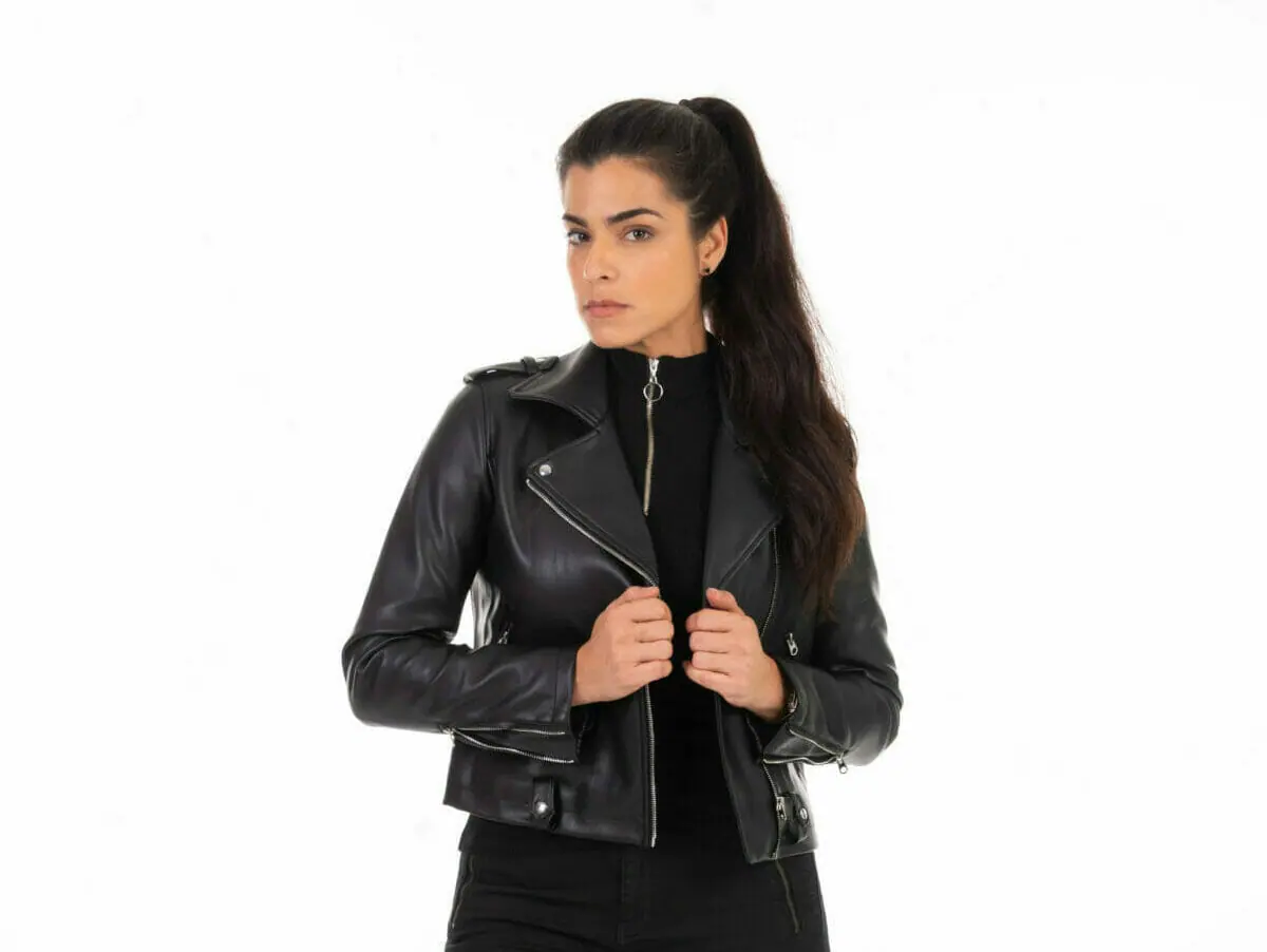 Violeta (Gabriela Saad) em Poliana Moça
