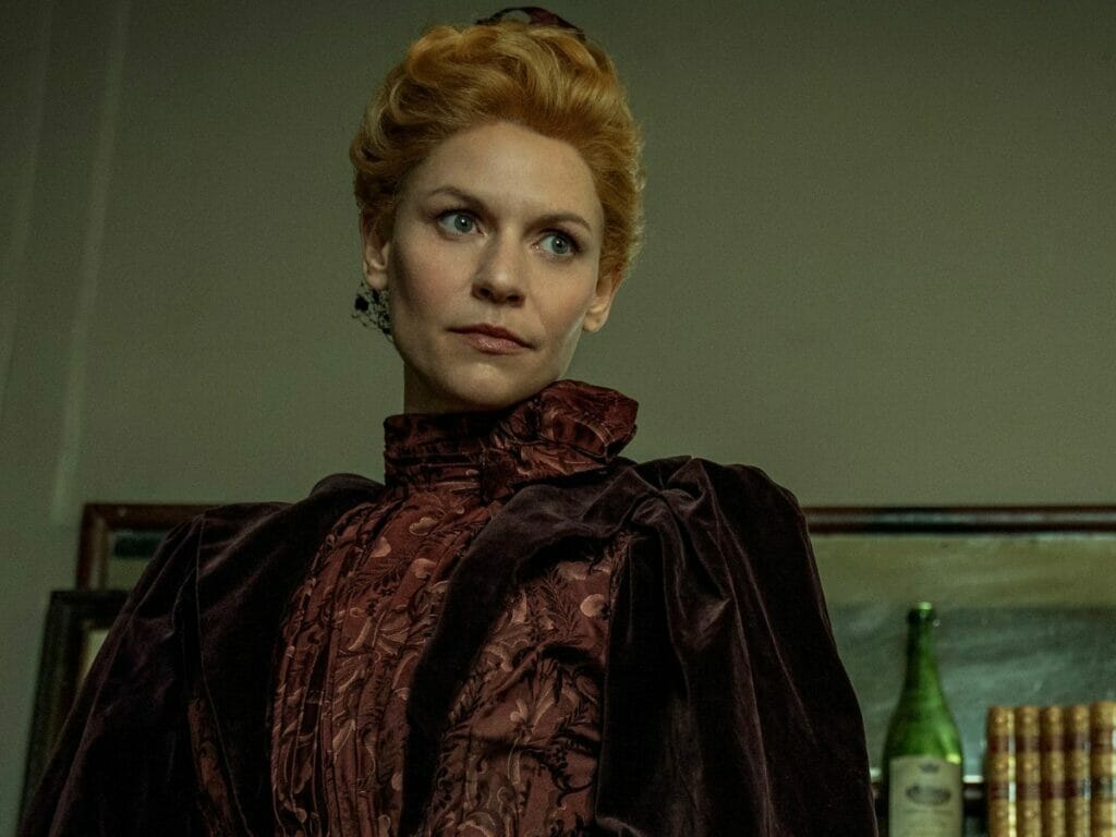 Claire Danes em cena de A Serpente de Essex