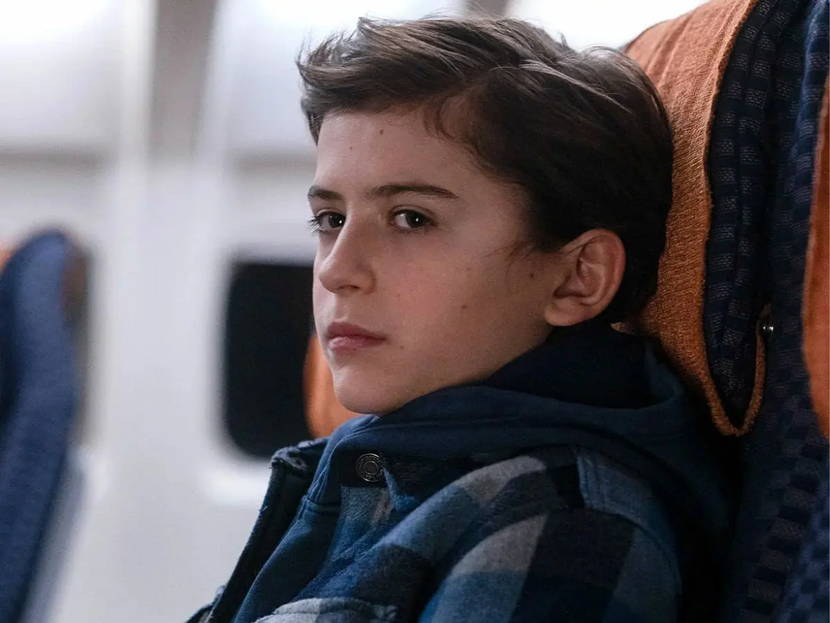 O ator Jack Messina em cena da série Manifest