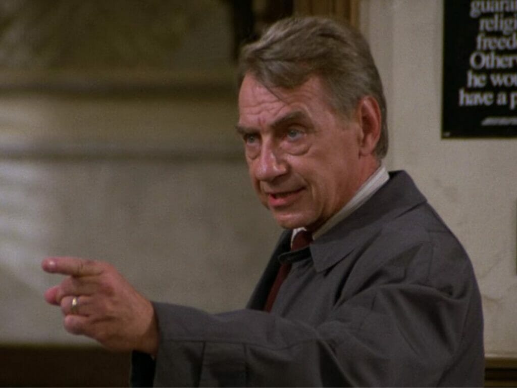 Philip Baker Hall em episódio da 3ª temporada de Seinfeld