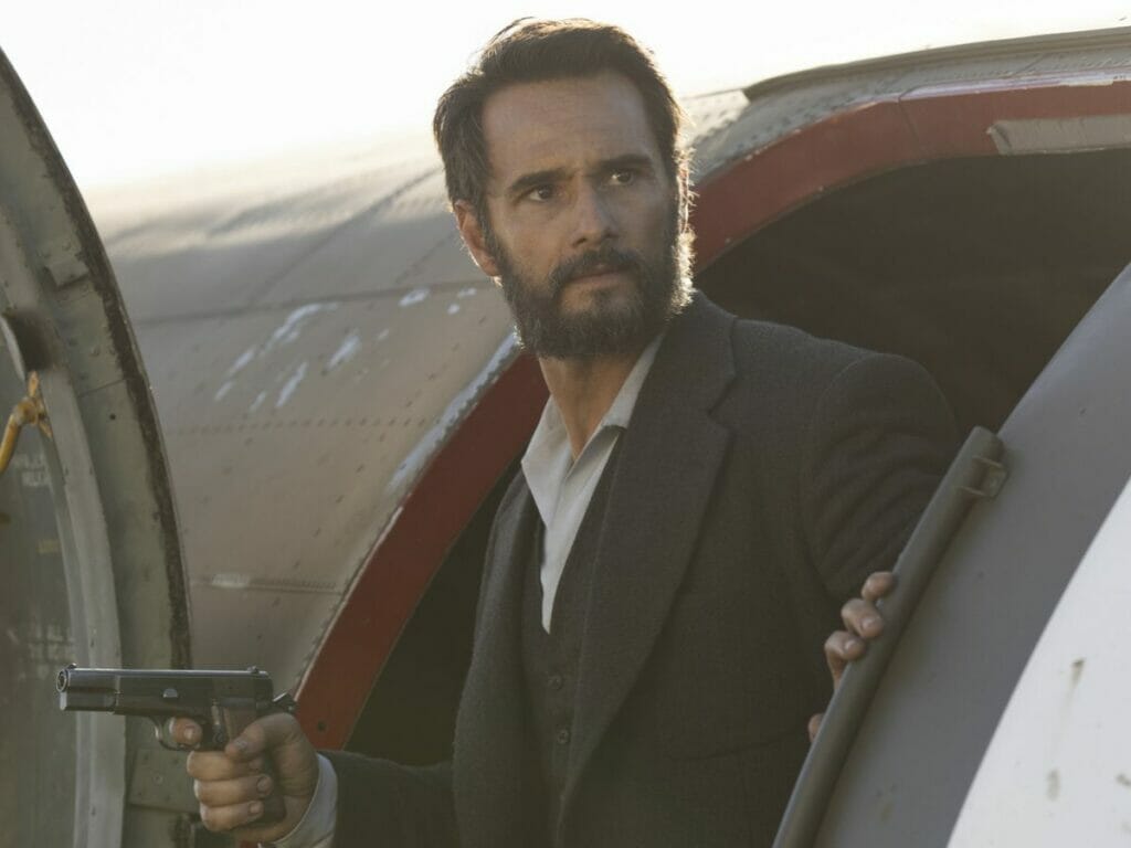 O ator brasileiro Rodrigo Santoro em Westworld