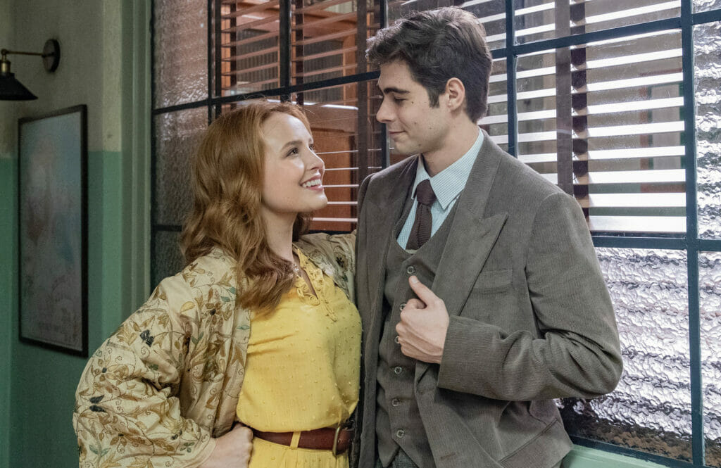 Davi (Rafa Vitti) e Isadora (Larissa Manoela) em Al&eacute;m da Ilus&atilde;o