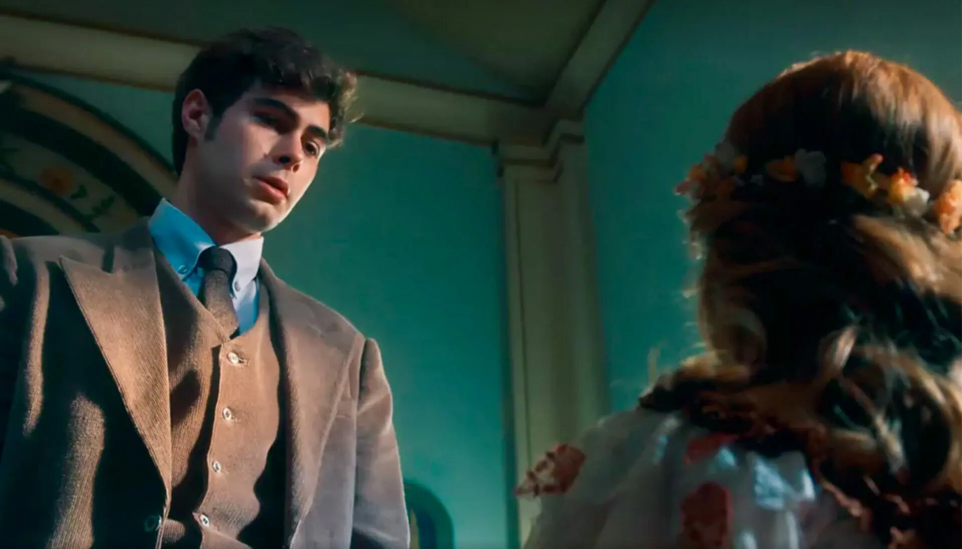 Davi (Rafa Vitti) e Isadora (Larissa Manoela) em Além da Ilusão