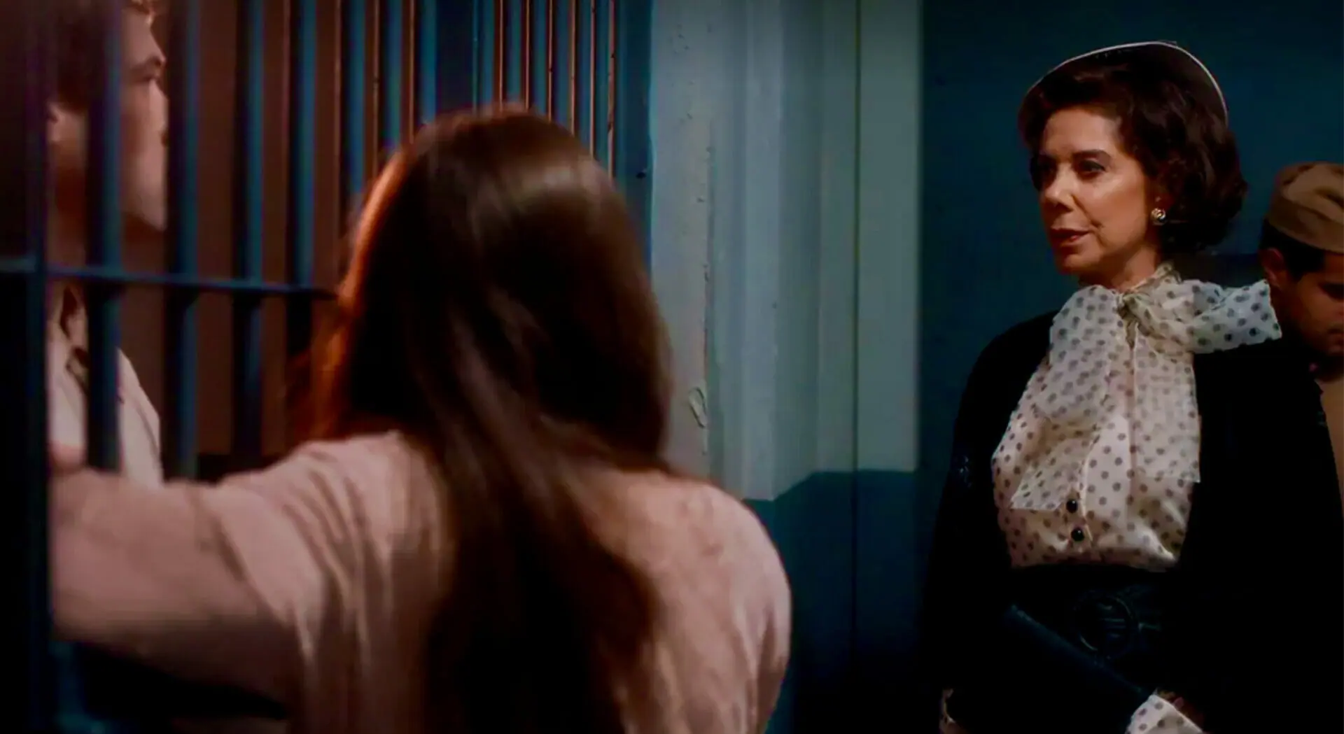 Olívia (Débora Ozório), Tenório (Jayme Matarazzo) e Lisiê (Ângela Vieira) em Além da Ilusão