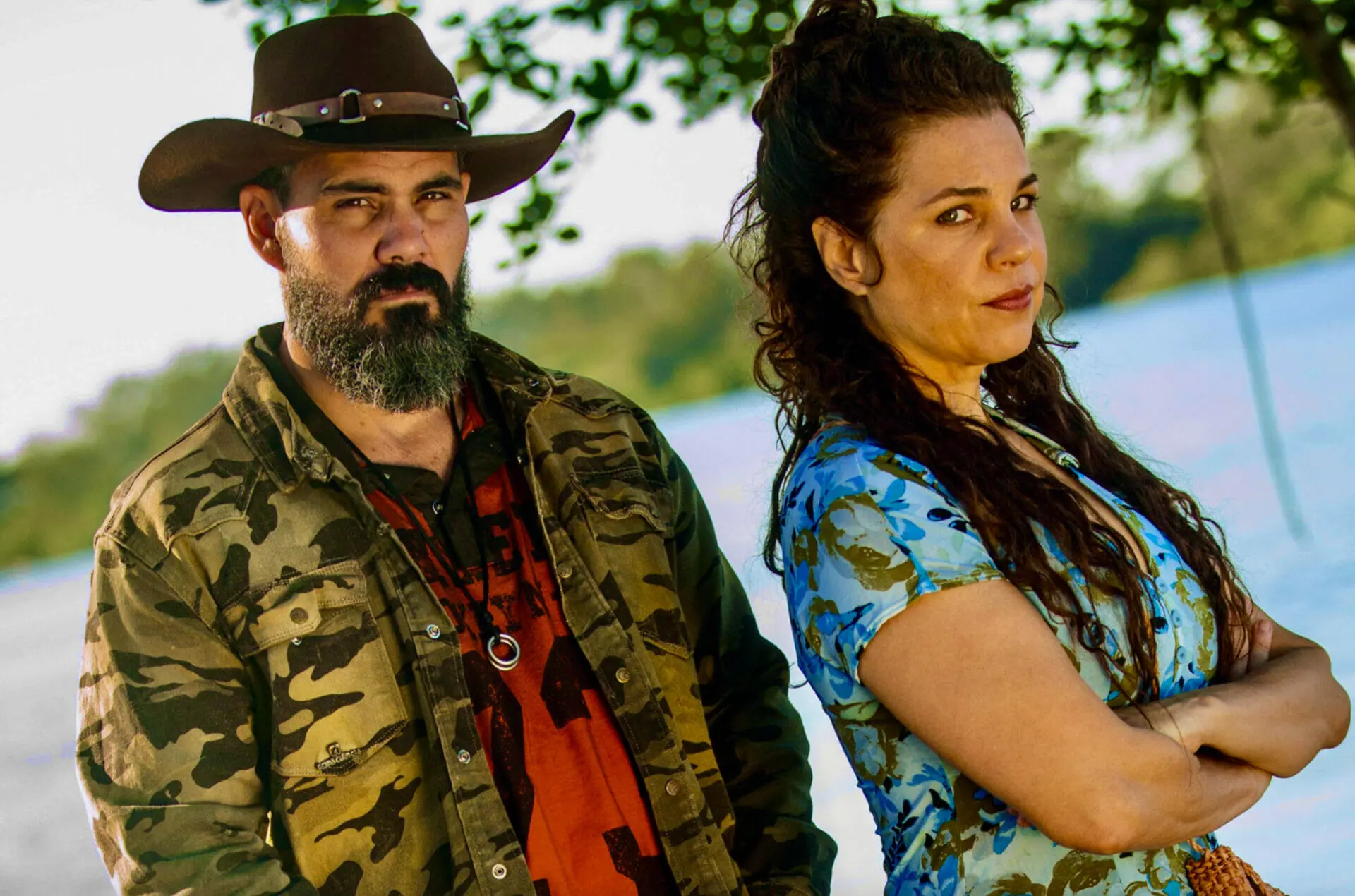Alcides (Juliano Cazarré) e Maria Bruaca (Isabel Teixeira) na novela Pantanal