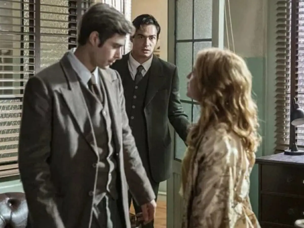 Davi (Rafael Vitti), Joaquim (Danilo Mesquita) e Isadora (Larissa Manoela) de Além da Ilusão