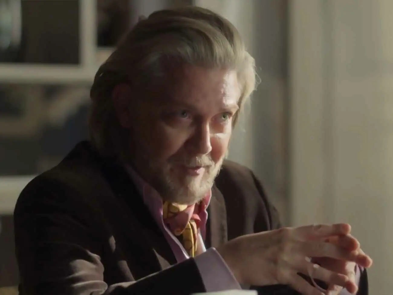 Bob Wright (Kiko Mascarenhas) em Cara e Coragem