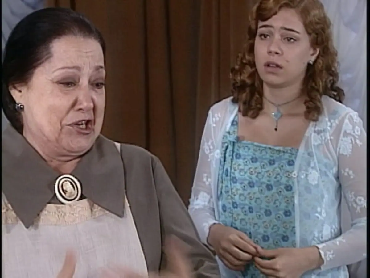 Mimosa (Suely Franco) e Bianca (Leandra Leal) de O Cravo e a Rosa