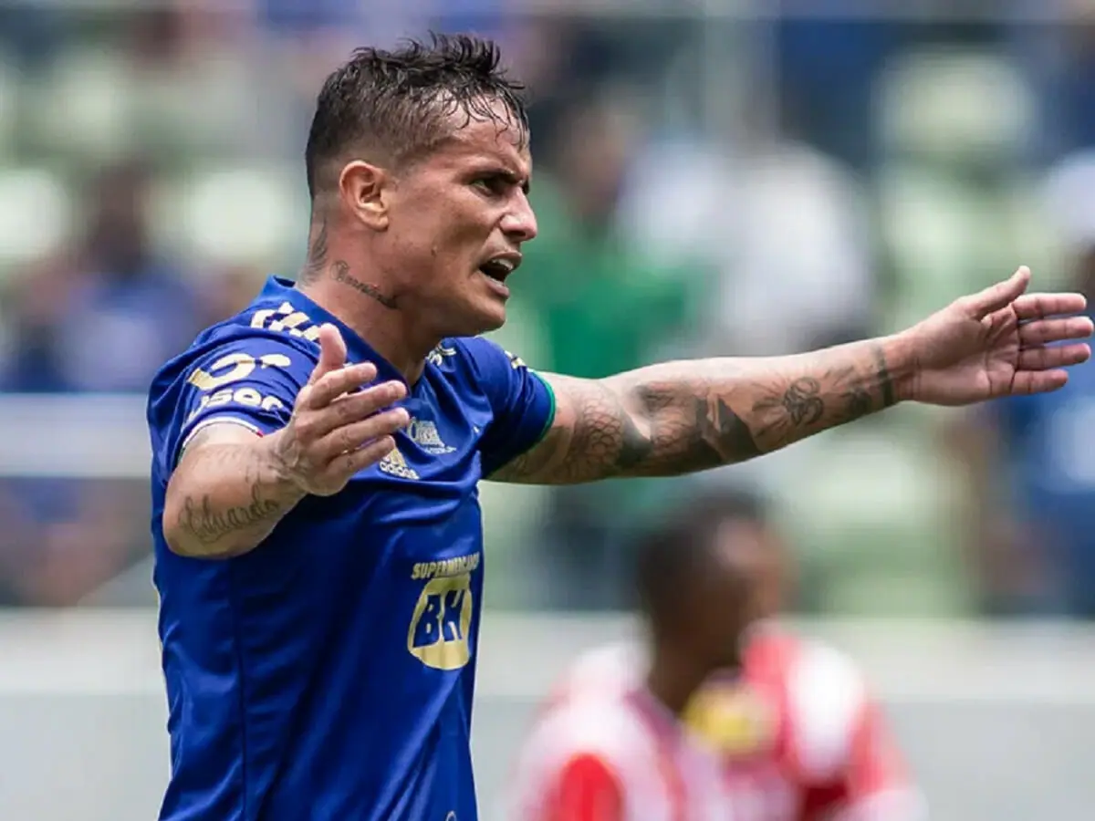 Edu em jogo do Cruzeiro
